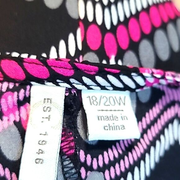 Cato Pink & Black Blouse with Geometric Designs, 3 Silver Circles, Size 18/20W - Picture 7 of 8